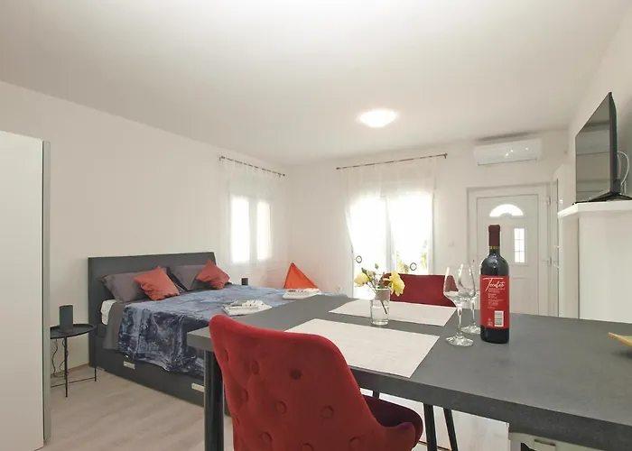 Apartment Florinda 2091