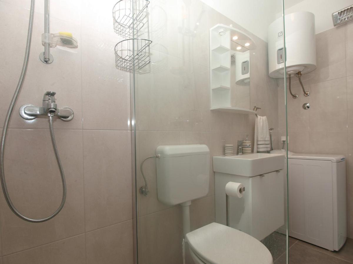 Florinda 2091 Pula